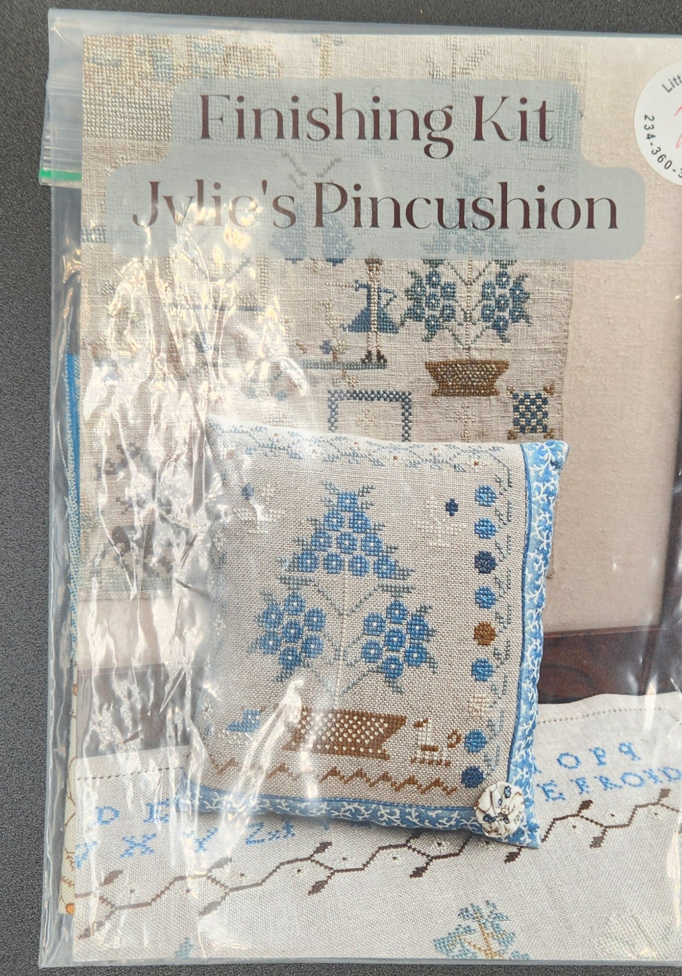 Finishing Kit Julie's Pincushion